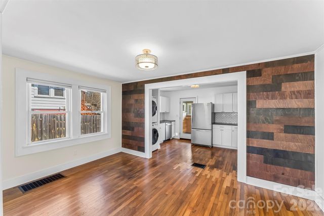 100 Bradley Street, Asheville, NC 28806