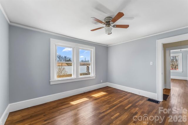 100 Bradley Street, Asheville, NC 28806
