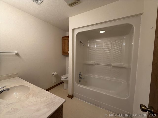 342 S Main Street, Kellyville, OK 74039