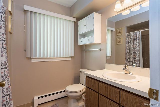 61957 Ticonderoga Drive 1, South Lyon, MI 48178