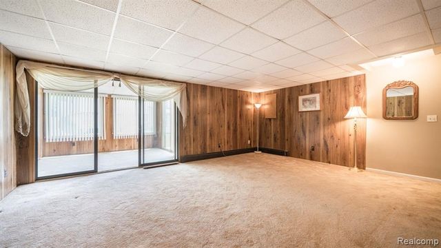 61957 Ticonderoga Drive 1, South Lyon, MI 48178