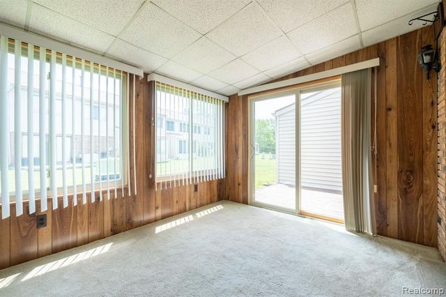 61957 Ticonderoga Drive 1, South Lyon, MI 48178
