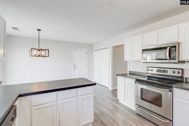 229 Keystone Drive, Hopkins, SC 29061