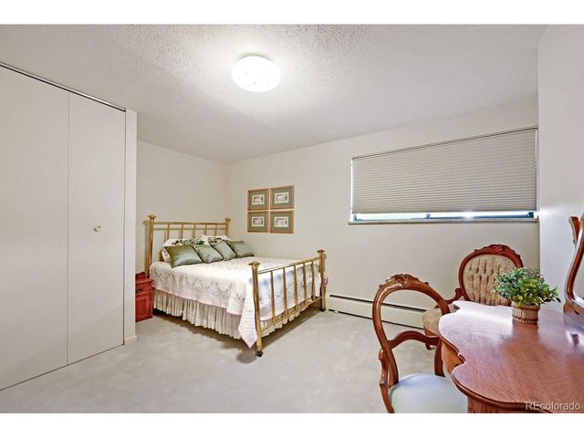 325 Mohawk Dr, Boulder, CO 80303