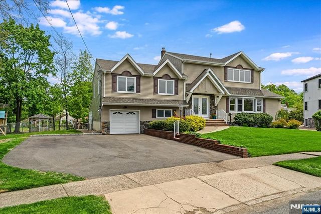 670 Swathmore Lane, Paramus, NJ 07652