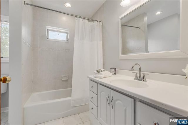 670 Swathmore Lane, Paramus, NJ 07652