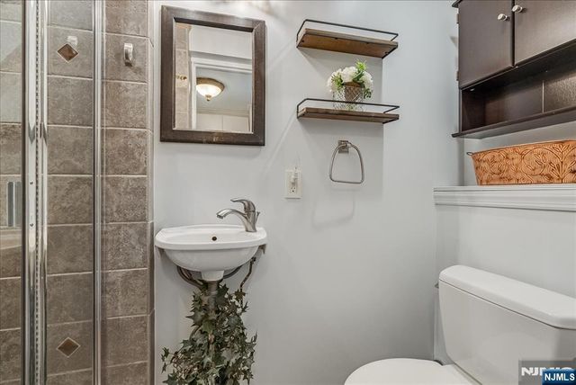 670 Swathmore Lane, Paramus, NJ 07652