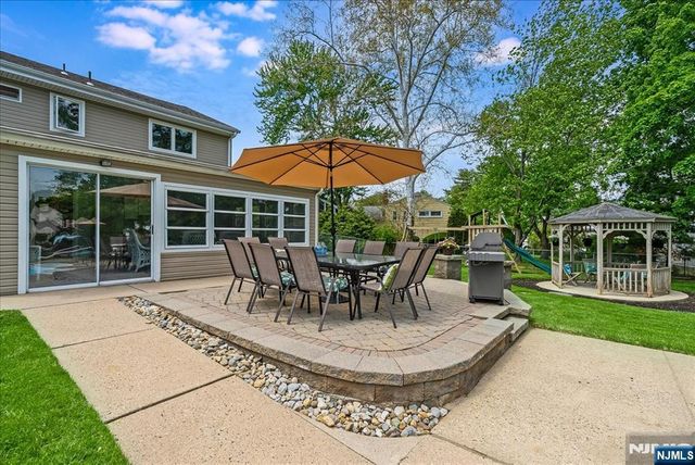 670 Swathmore Lane, Paramus, NJ 07652