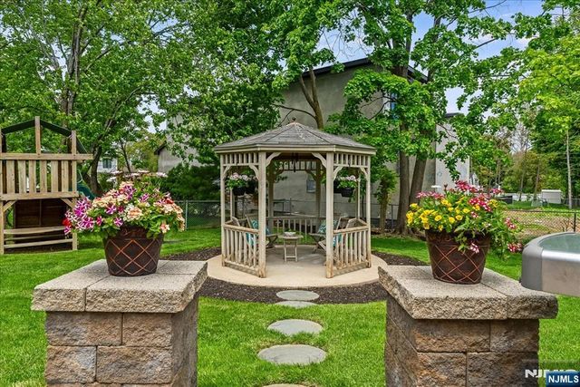 670 Swathmore Lane, Paramus, NJ 07652