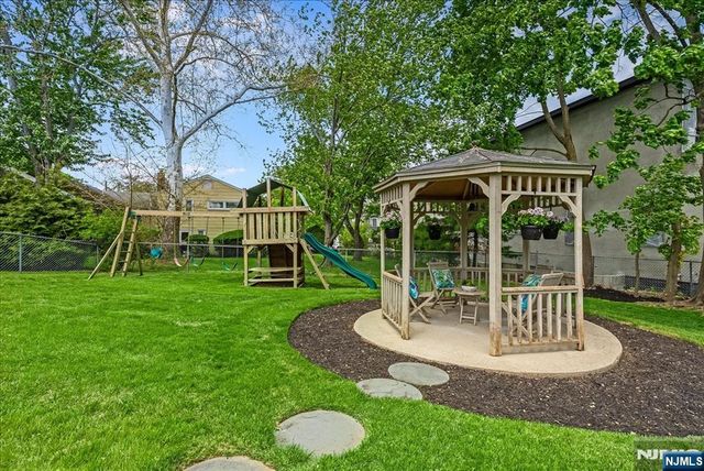 670 Swathmore Lane, Paramus, NJ 07652