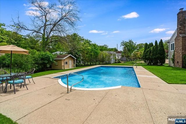 670 Swathmore Lane, Paramus, NJ 07652