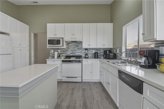 10736 Dove Court, Adelanto, CA 92301