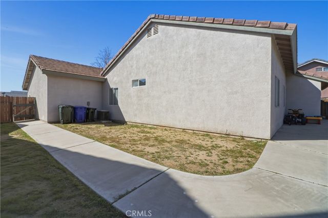 10736 Dove Court, Adelanto, CA 92301