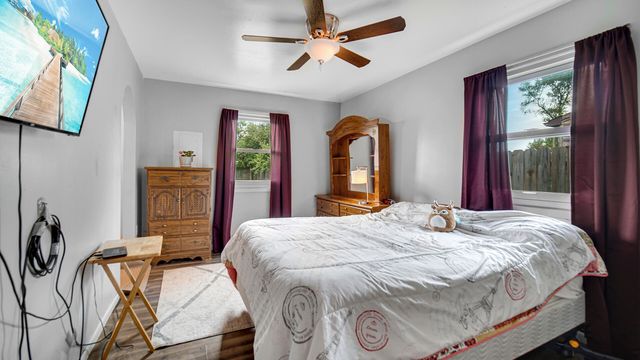 422 Saginaw Drive, Valparaiso, IN 46385