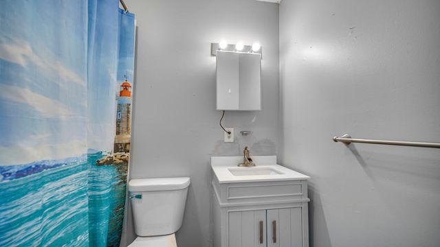 422 Saginaw Drive, Valparaiso, IN 46385