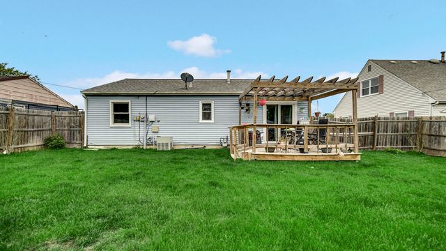 422 Saginaw Drive, Valparaiso, IN 46385