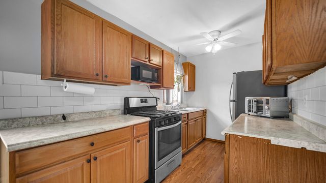 422 Saginaw Drive, Valparaiso, IN 46385