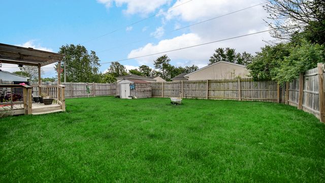 422 Saginaw Drive, Valparaiso, IN 46385