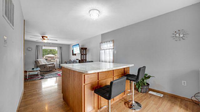 422 Saginaw Drive, Valparaiso, IN 46385