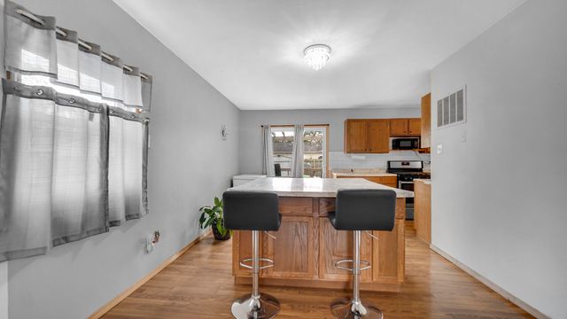 422 Saginaw Drive, Valparaiso, IN 46385