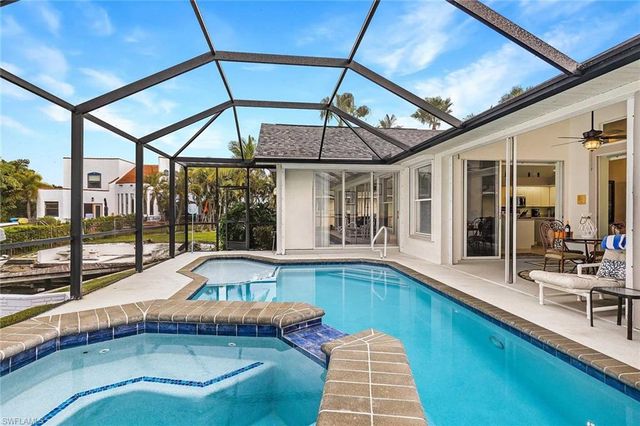 2807 SW 31st LN, Cape Coral, FL 33914