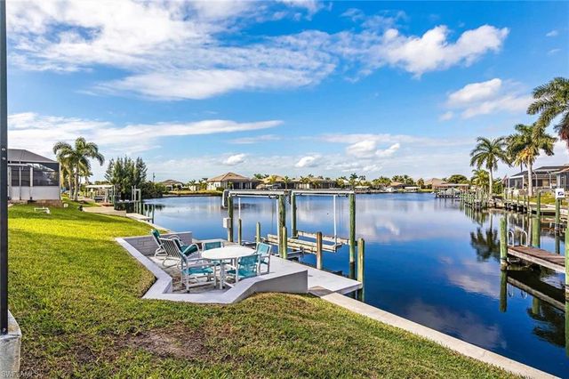 2807 SW 31st LN, Cape Coral, FL 33914