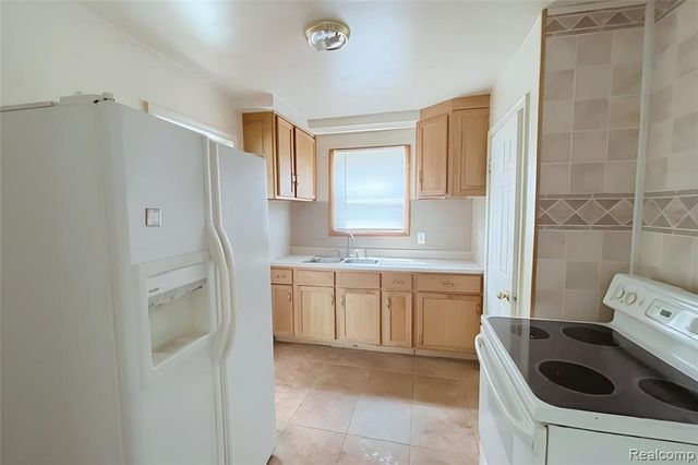 15769 Saint Marys Street, Detroit, MI 48227