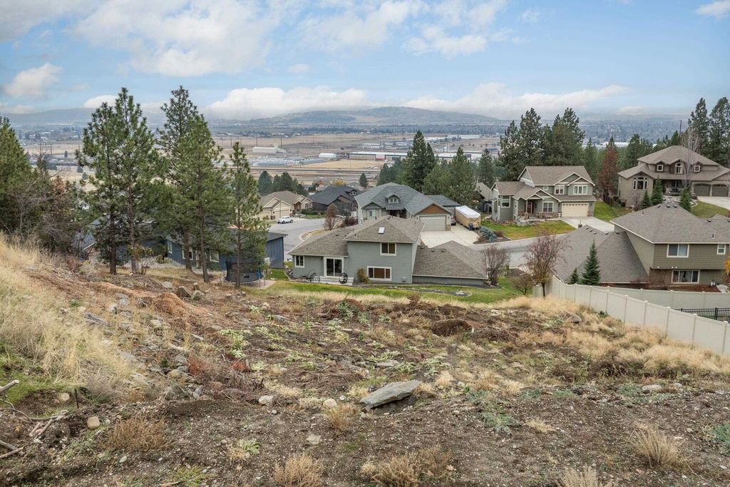5424 N del rey Dr, Spokane, WA 99027 photo 3