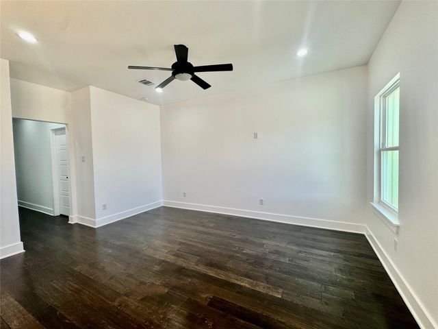 6821 Liverpool St A, Houston, TX 77021