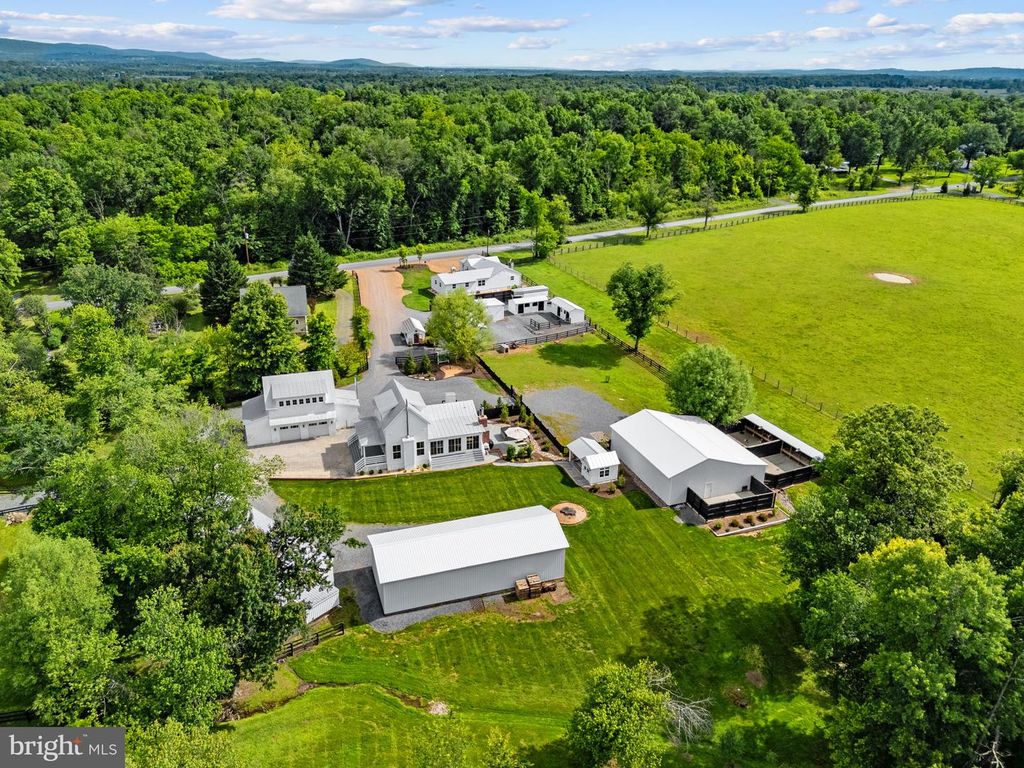 35321 SNAKE HILL RD, Middleburg, VA 20117