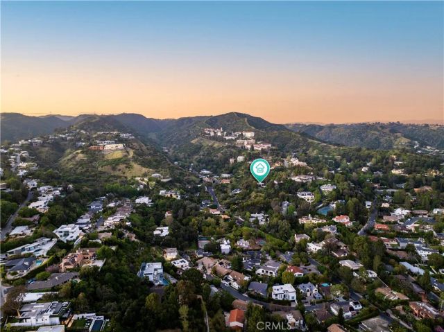 1000 N Bundy, Los Angeles, CA 90049