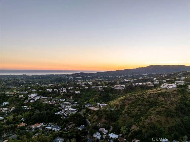 1000 N Bundy, Los Angeles, CA 90049