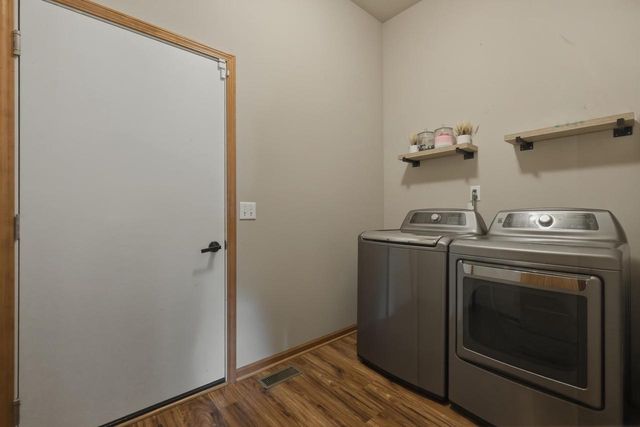 11326 N Crestwood Drive, Edgerton, WI 53534