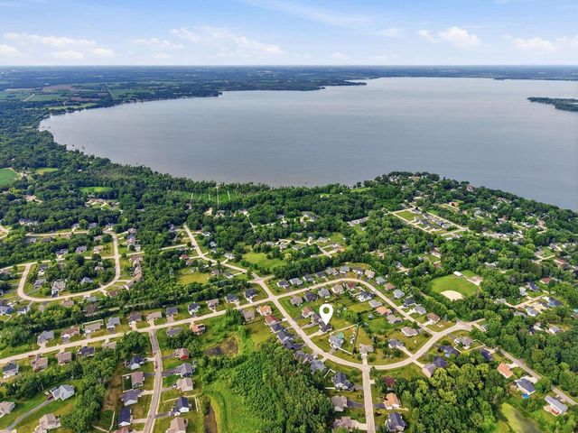 11326 N Crestwood Drive, Edgerton, WI 53534