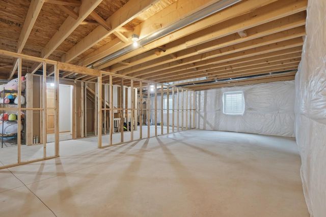 11326 N Crestwood Drive, Edgerton, WI 53534