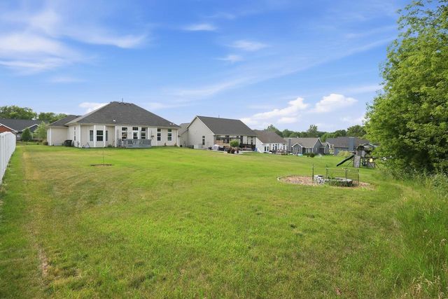 11326 N Crestwood Drive, Edgerton, WI 53534