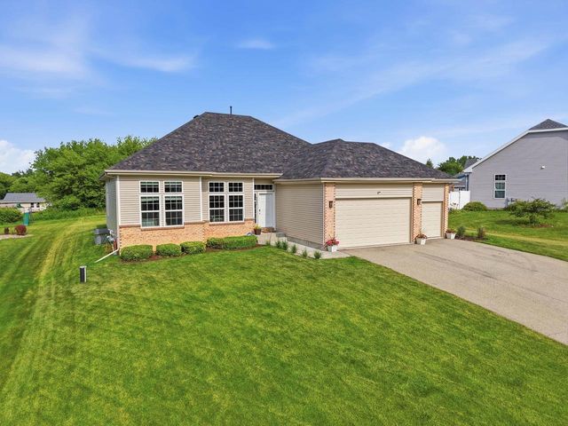 11326 N Crestwood Drive, Edgerton, WI 53534