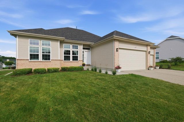 11326 N Crestwood Drive, Edgerton, WI 53534