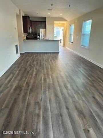 7067 EMSLEY Circle, Jacksonville, FL 32258