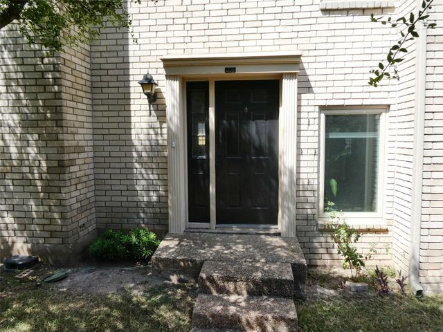 8400 JAMESTOWN DR 204, Austin, TX 78758
