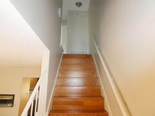 8400 JAMESTOWN DR 204, Austin, TX 78758