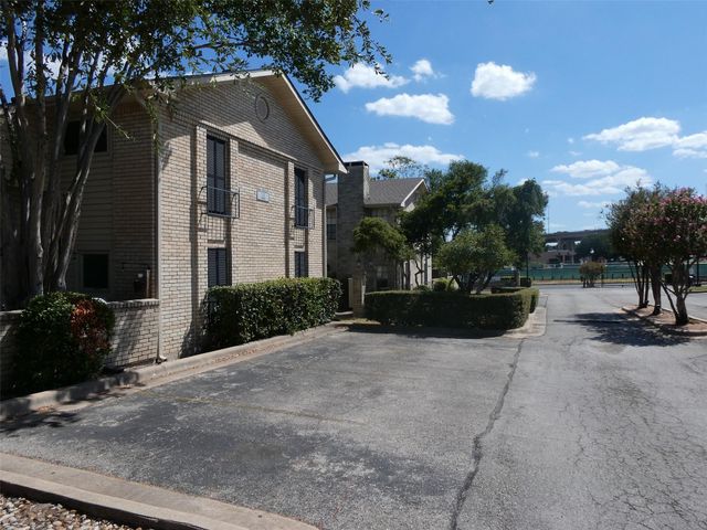 8400 JAMESTOWN DR 204, Austin, TX 78758
