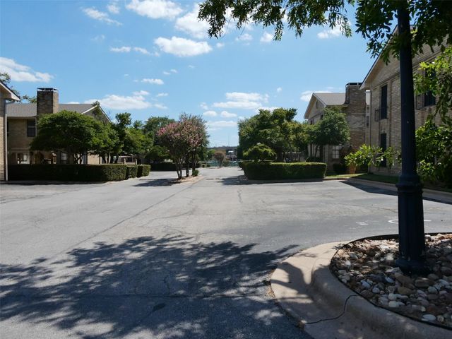 8400 JAMESTOWN DR 204, Austin, TX 78758