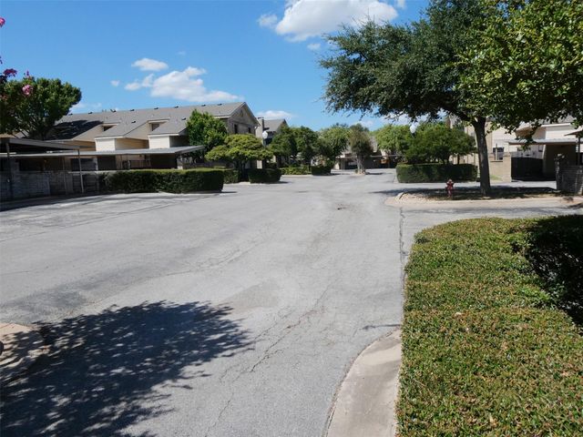 8400 JAMESTOWN DR 204, Austin, TX 78758