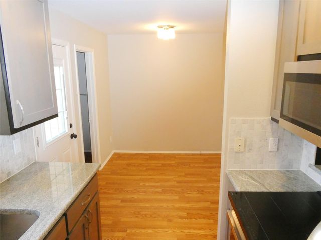 8400 JAMESTOWN DR 204, Austin, TX 78758