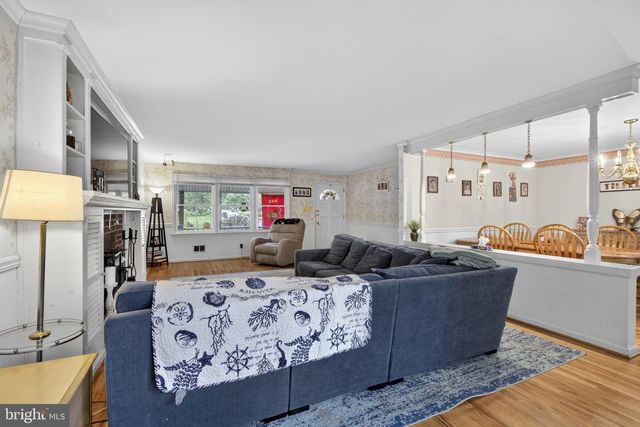 14 COOPER RUN DR, Cherry Hill, NJ 08003