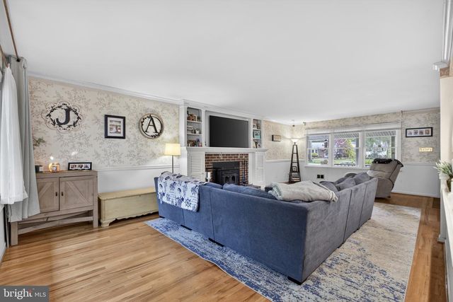 14 COOPER RUN DR, Cherry Hill, NJ 08003
