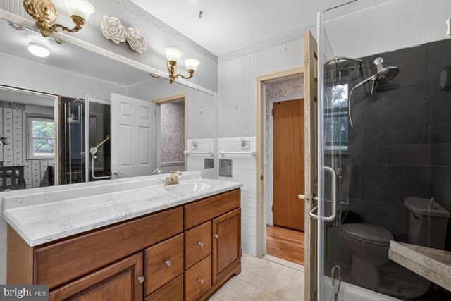 14 COOPER RUN DR, Cherry Hill, NJ 08003