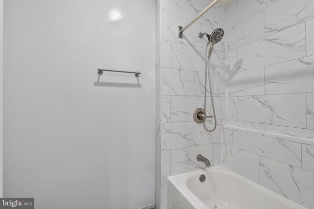 14 COOPER RUN DR, Cherry Hill, NJ 08003