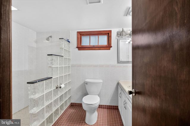 14 COOPER RUN DR, Cherry Hill, NJ 08003